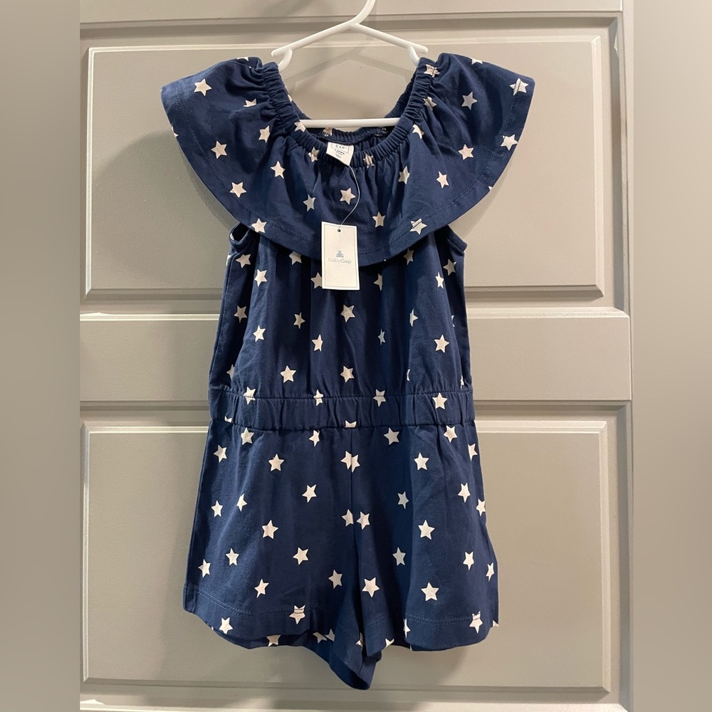NWT! GAP romper. Size 3T.